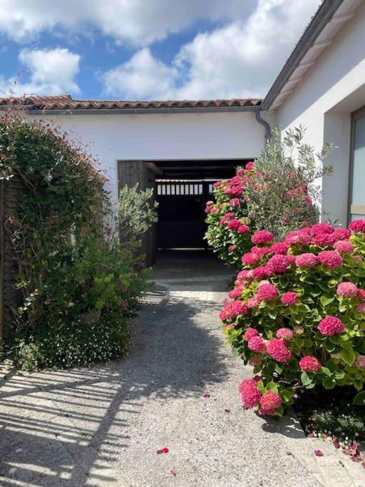 Maison De Vacances La Flotte 00491Ui Luaran gambar