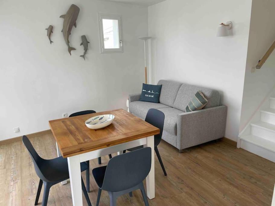 Maison De Vacances La Flotte 00491Ui Luaran gambar