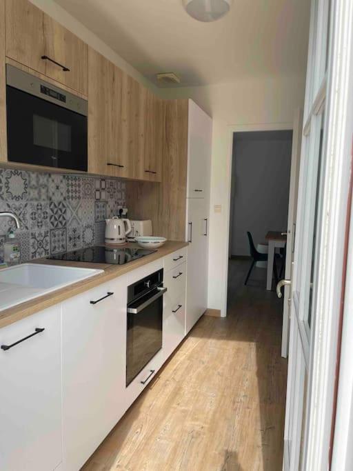 Maison De Vacances La Flotte 00491Ui Luaran gambar